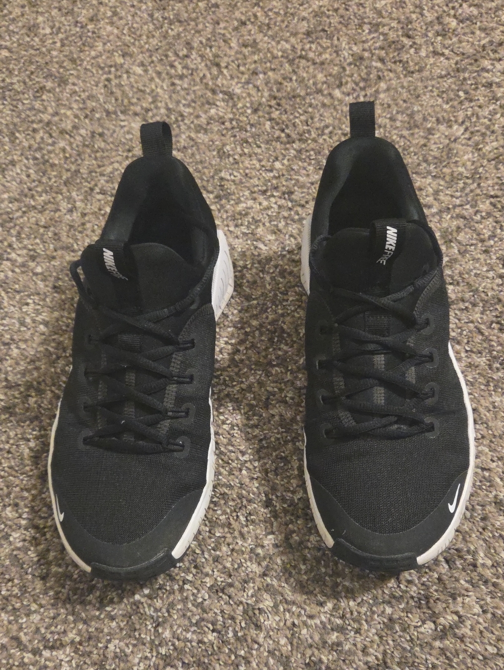 Nike Women’s Black and White Lightweight Running Sneakers